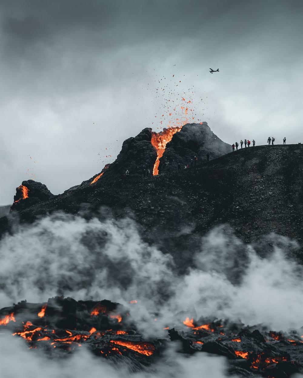 The cutest little volcano eruption is happening in Iceland!