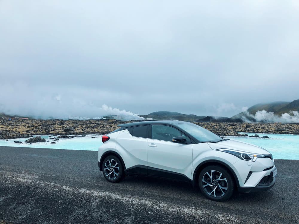 How long does it take to drive around Iceland?