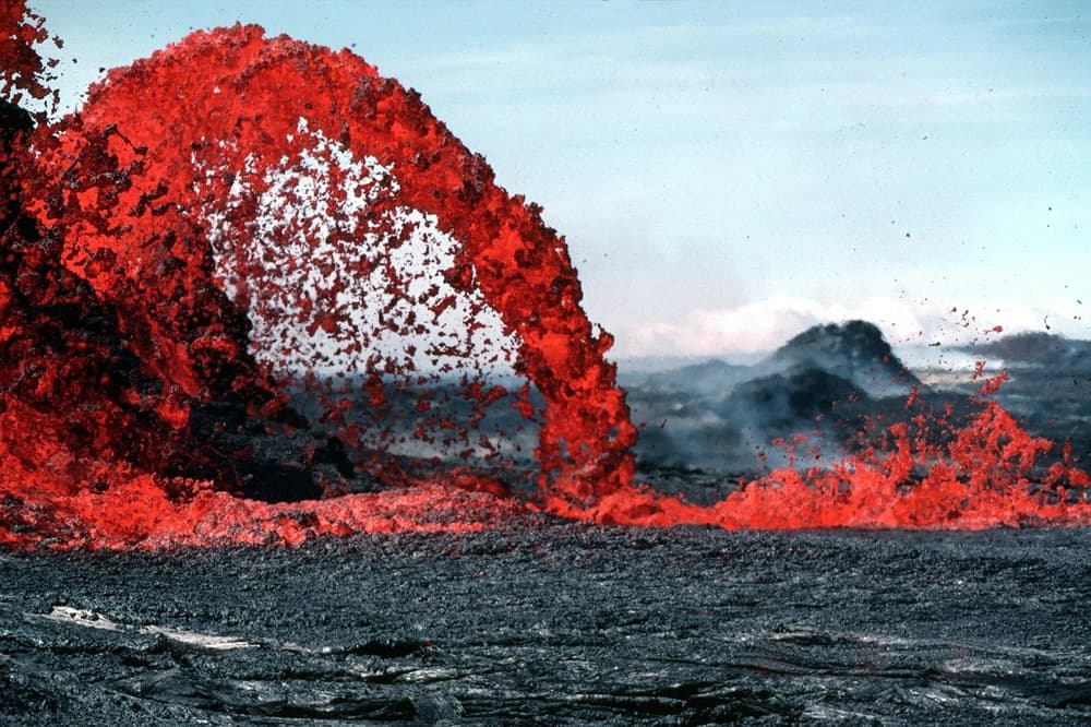 How does Iceland compare to Hawaii?