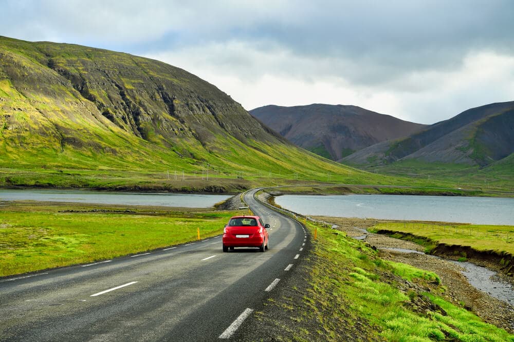 Advantages of Economy car rental Iceland