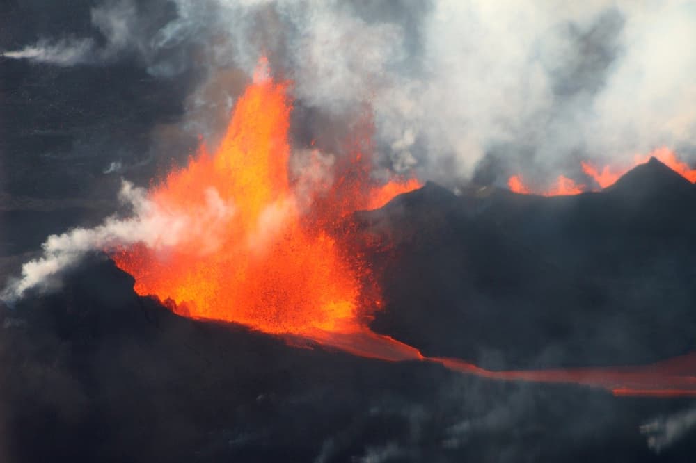 How To See The Volcano Eruption at Litli Hrútur Iceland