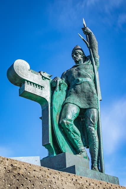 Ingolfur settled Iceland