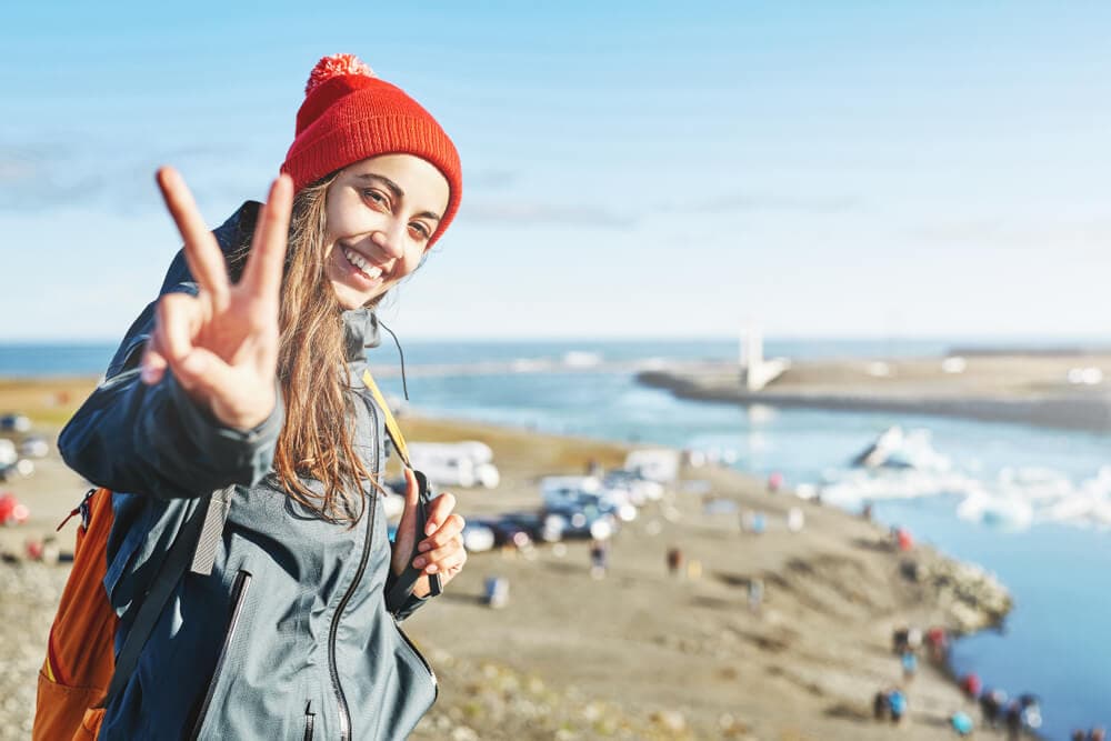 Blue car rental customer at Jökulsárlón, glacier lagoon
