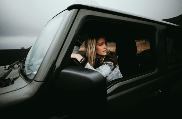 Car on the road PANNE OU URGENCE