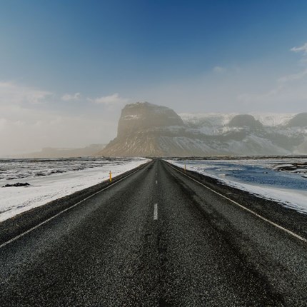 4x4 vs 2WD in Iceland: When a Small Car Is Enough (and When It’s Not)