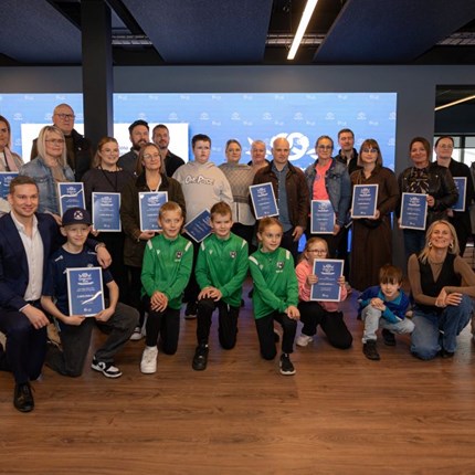 How Blue Car Rental supports local communities in Iceland