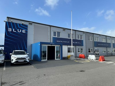 Why Local Experts Beat Global Brands: Car Rental in Iceland