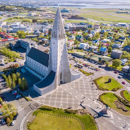 Renting a car in Reykjavík: A complete guide for travelers