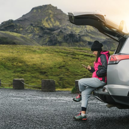 Seamless Car Rental in Iceland: Easy Pick Up, Drive, and Drop Off