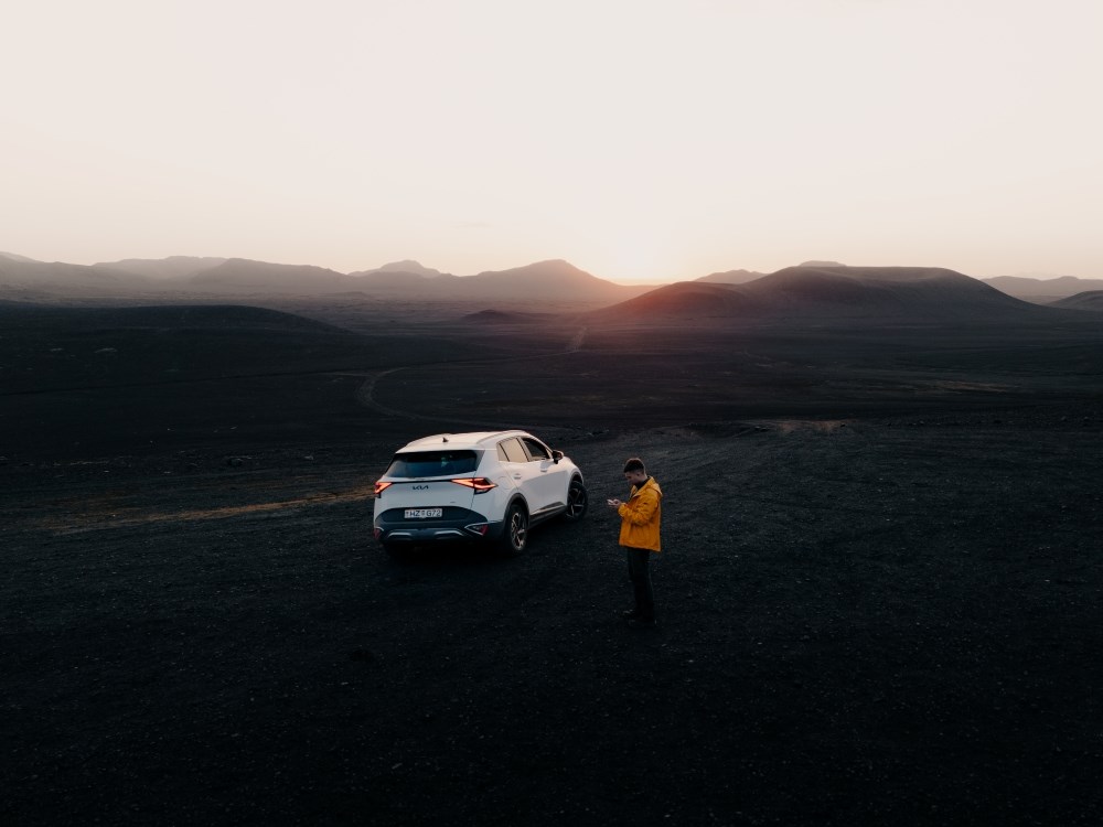 Stay Connected in Iceland: Wi-Fi and Mobile Tips for Self-Drive Trips